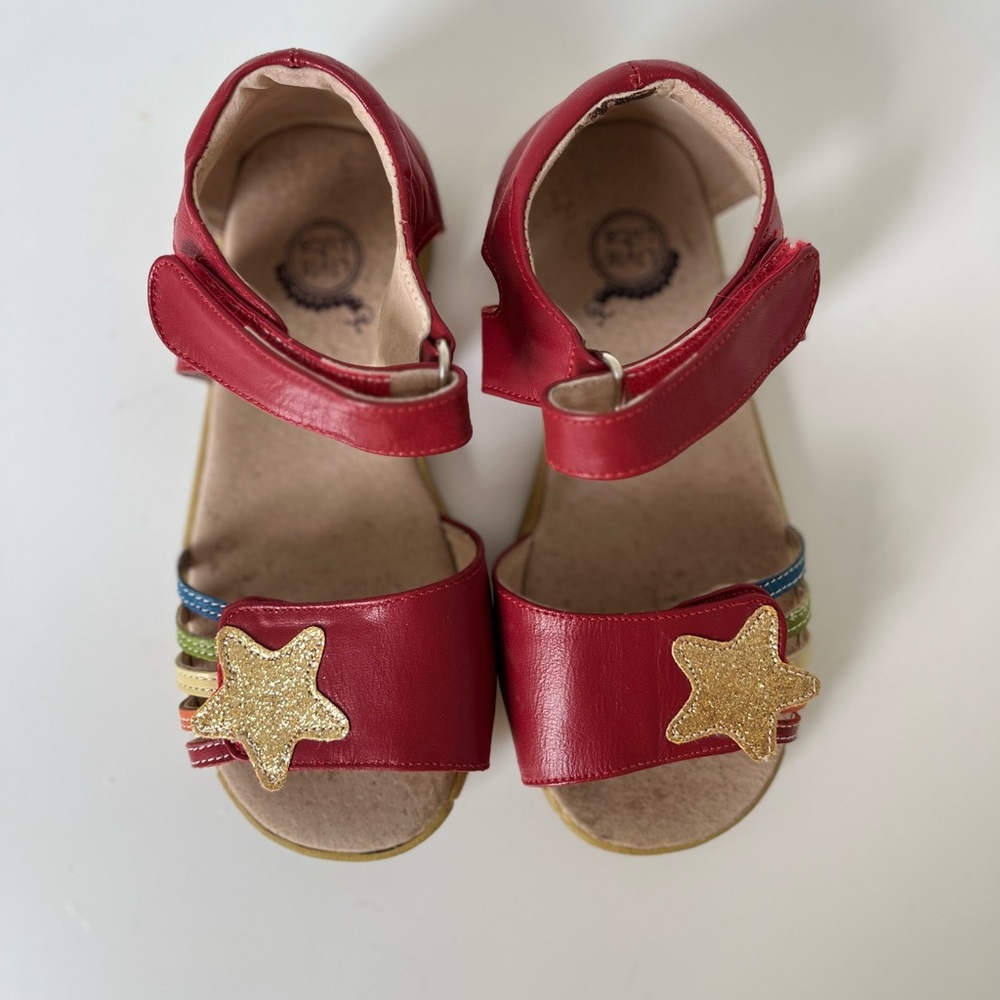 Livie & Luca, little girls size 12. Adorable glitter star and rainbow accent